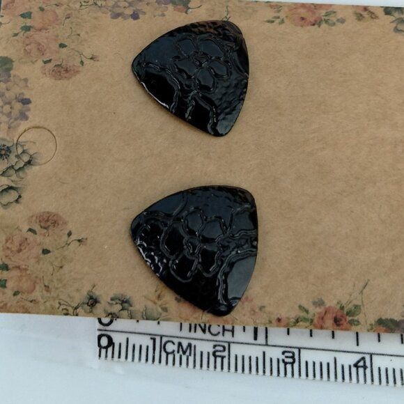 Black Flower Triangular Stud Earrings Hammered Textured Floral Goth Steampunk - Picture 3 of 3